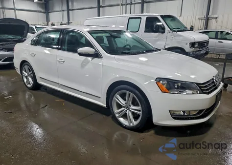 2015 Volkswagen Passat Sel from USA, damaged, VIN 1VWCV7A31FC095284